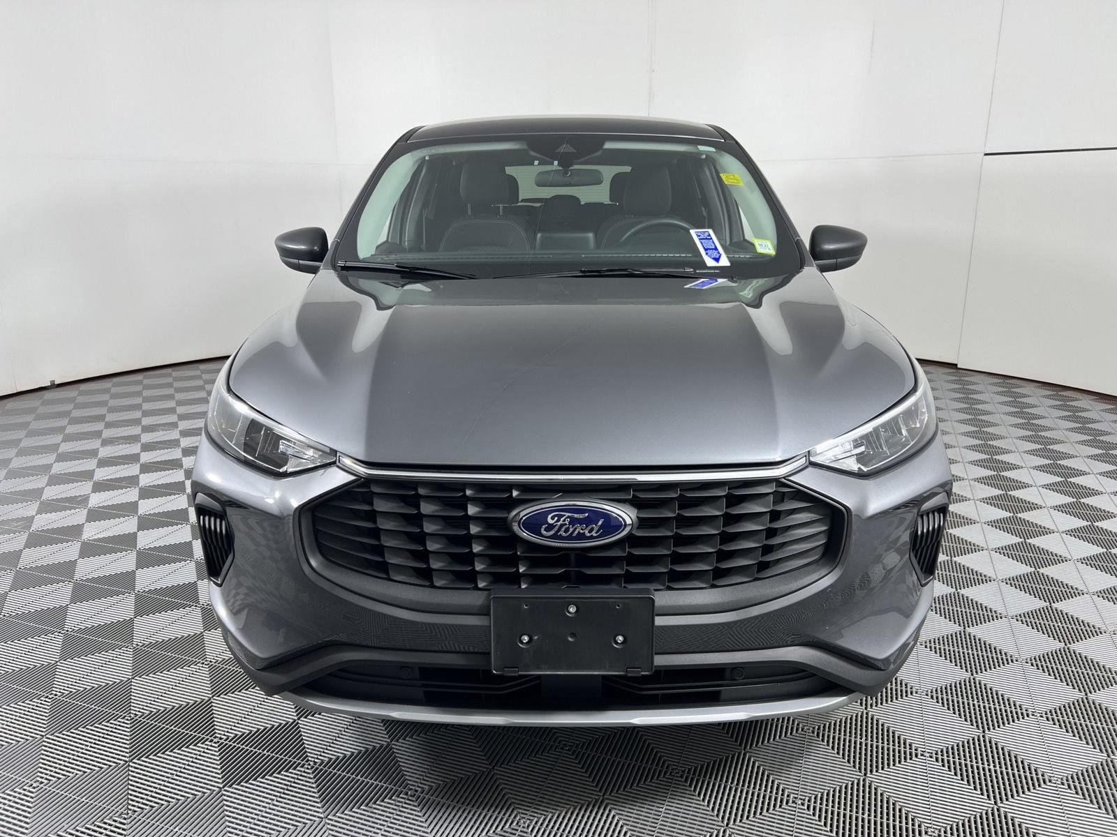 Used 2023 Carbonized Gray Ford Active image 5