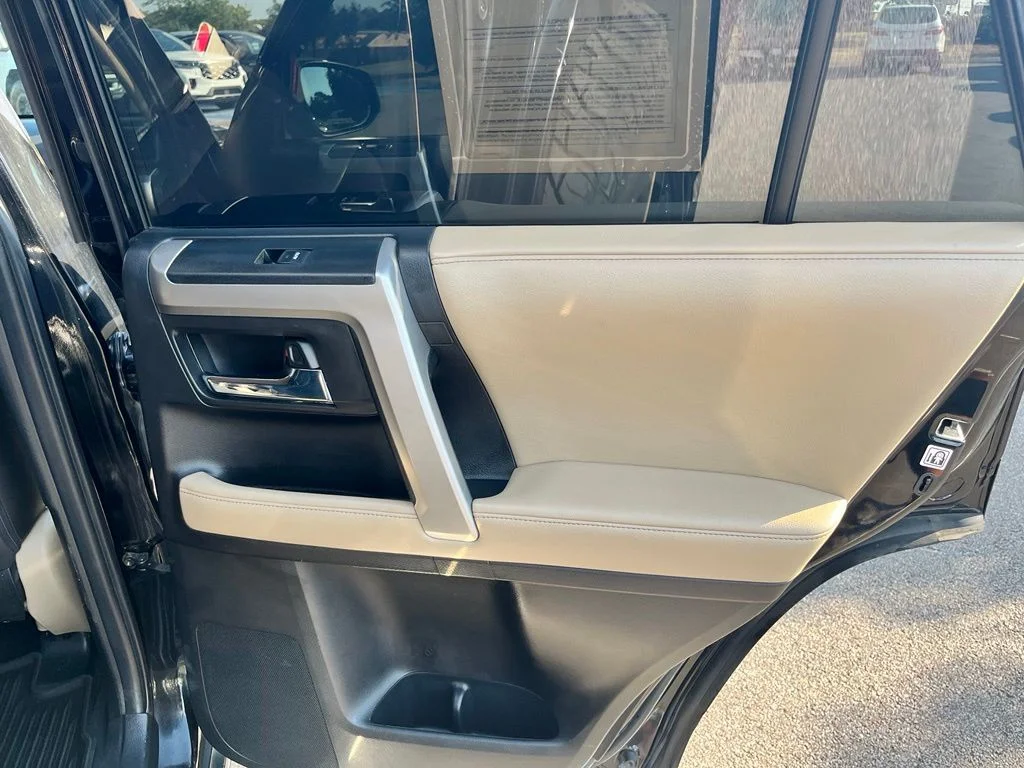 Used 2018 Black Toyota SR5 image 10