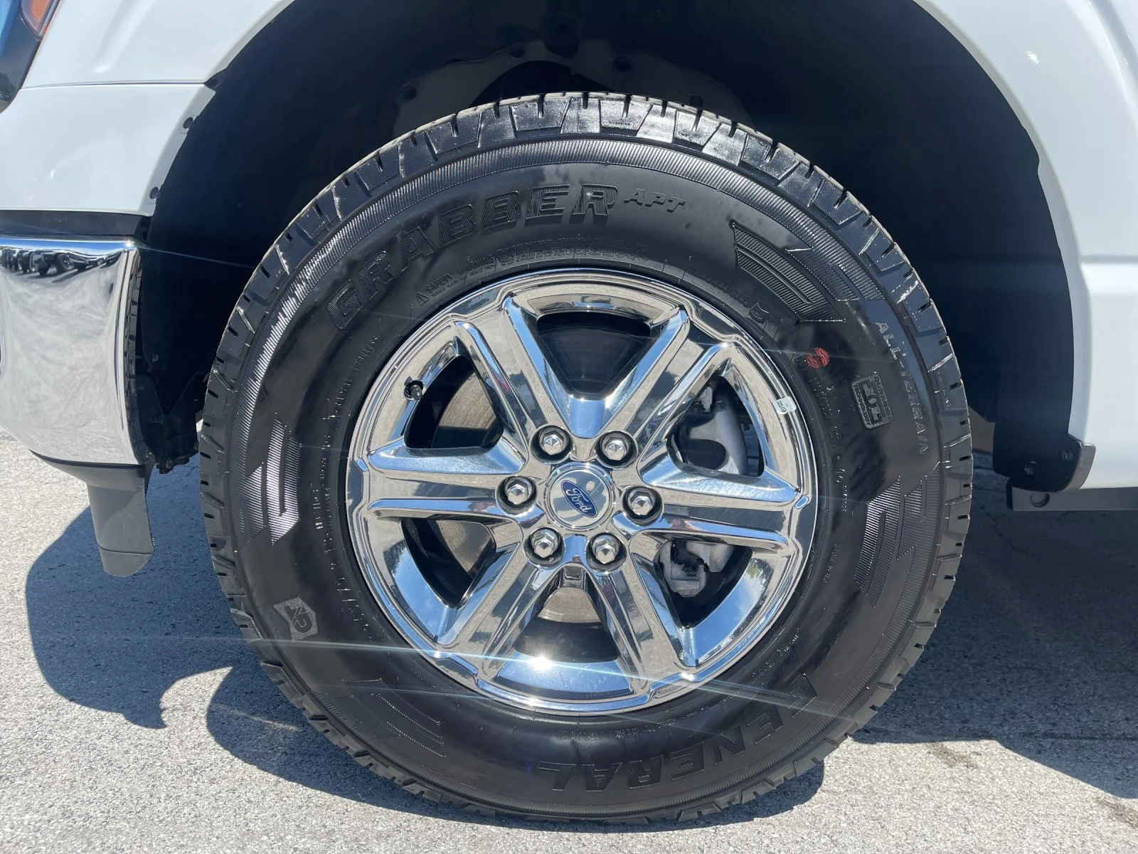 Used 2025 White Ford XLT image 29