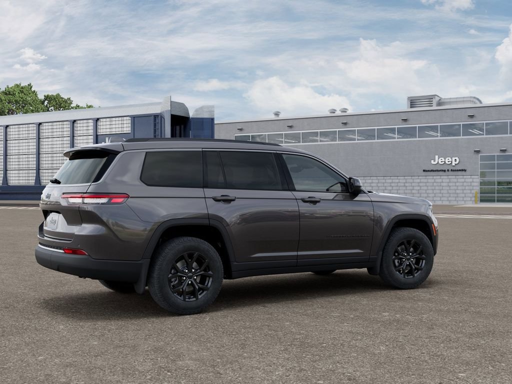 New 2026 Baltic Gray Metallic Clear-Coat Exterior Paint Jeep Altitude image 4