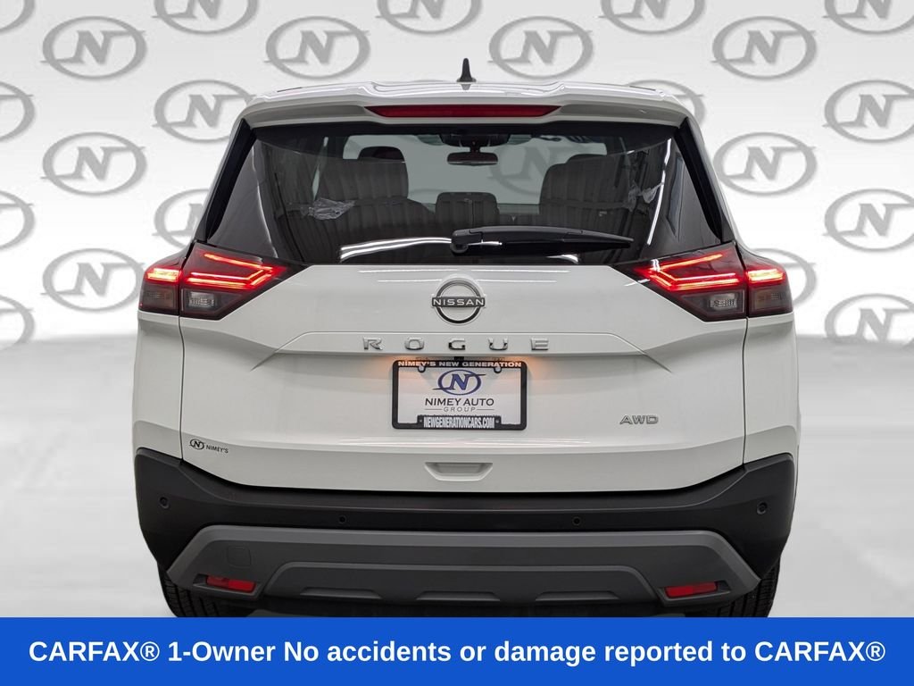 Used 2023 White Nissan S image 14
