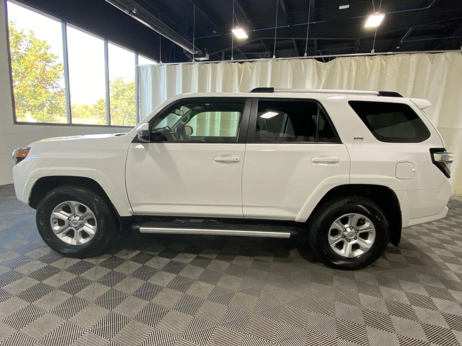 Used 2024 Ice Cap Toyota SR5 image 4