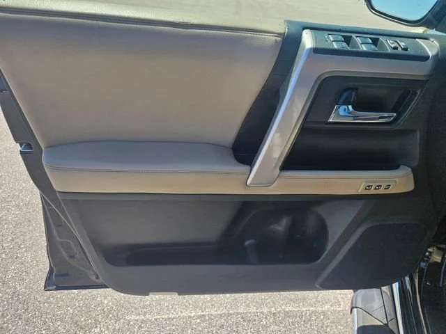 Used 2017 Black Toyota SR5 image 10