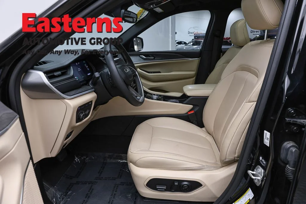Used 2024 Black Jeep 4xe image 14