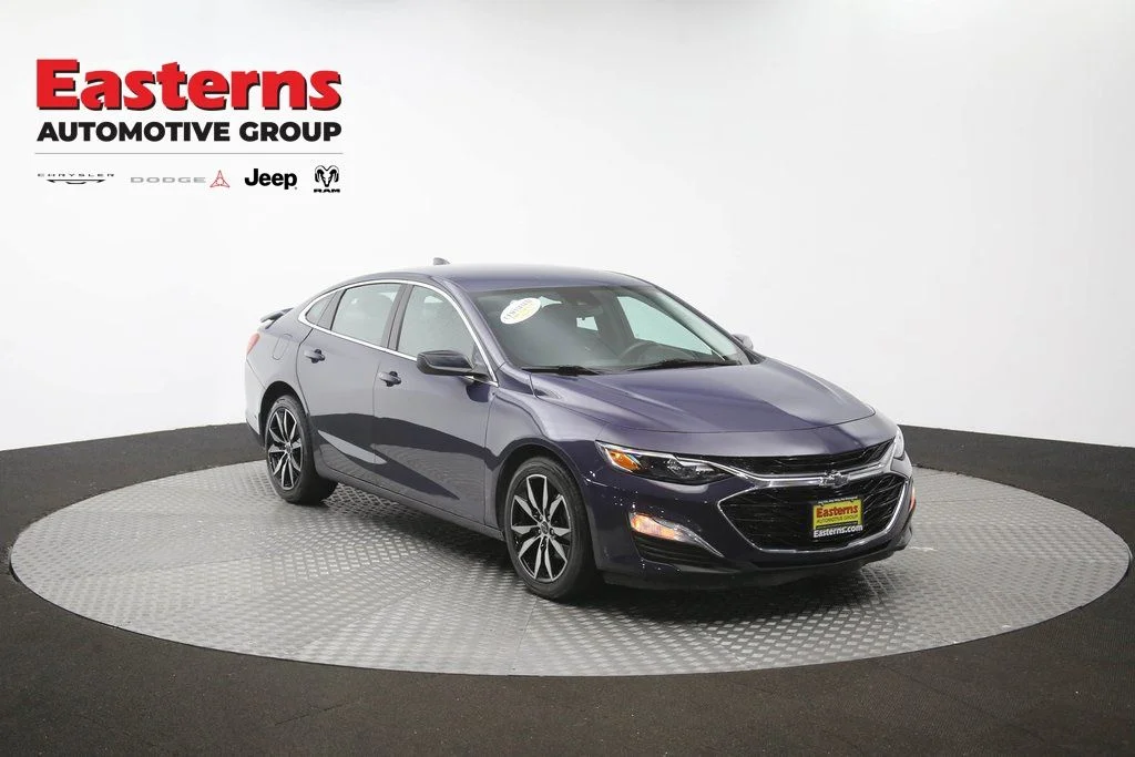 Used 2025 Black Chevrolet RS image 49