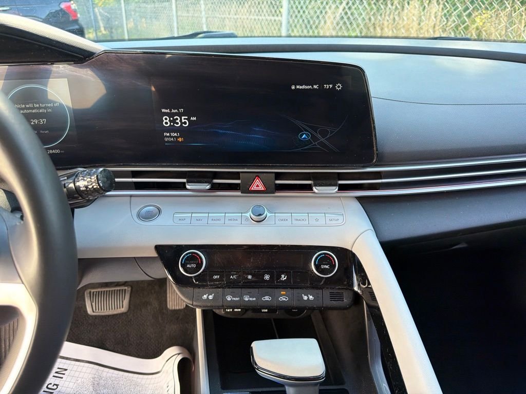 2024 Hyundai Elantra Limited - Photo 29