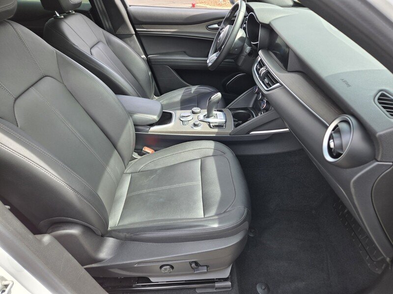 Used 2022 White Alfa Romeo TI AWD image 15
