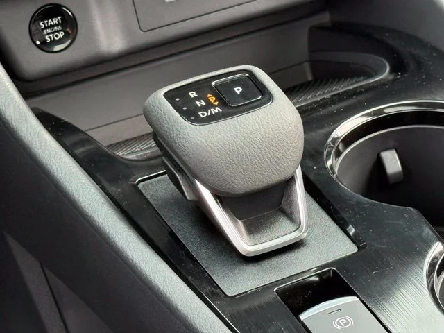 New 2026 Everest White Pearl TriCoat Nissan Dark Armor image 19