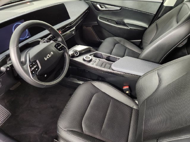 2024 Kia EV6 Wind - Photo 12