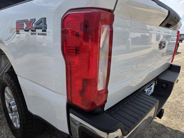 Used 2024 Oxford White Ford XLT image 27