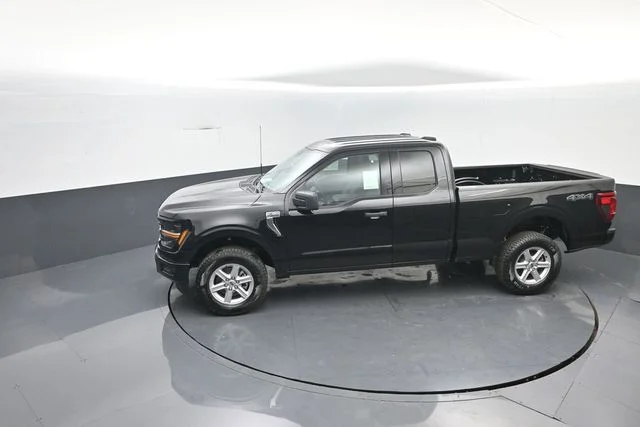 New 2026 Agate Black Metallic Ford XLT image 18