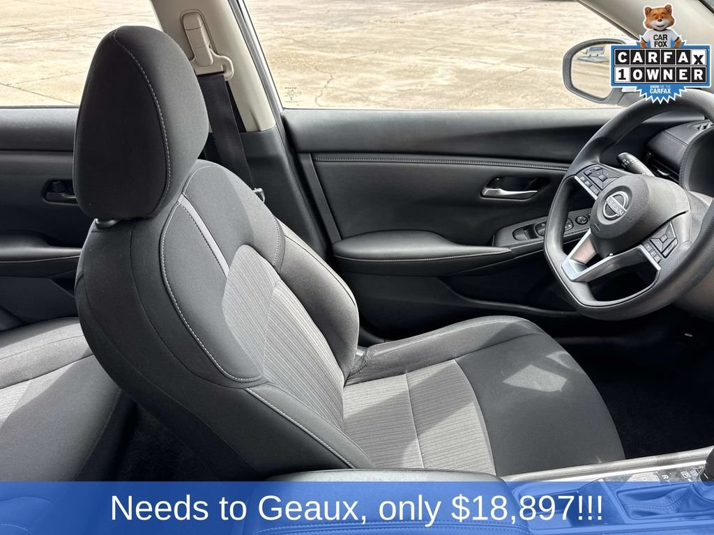 Used 2025 White Nissan SV image 24