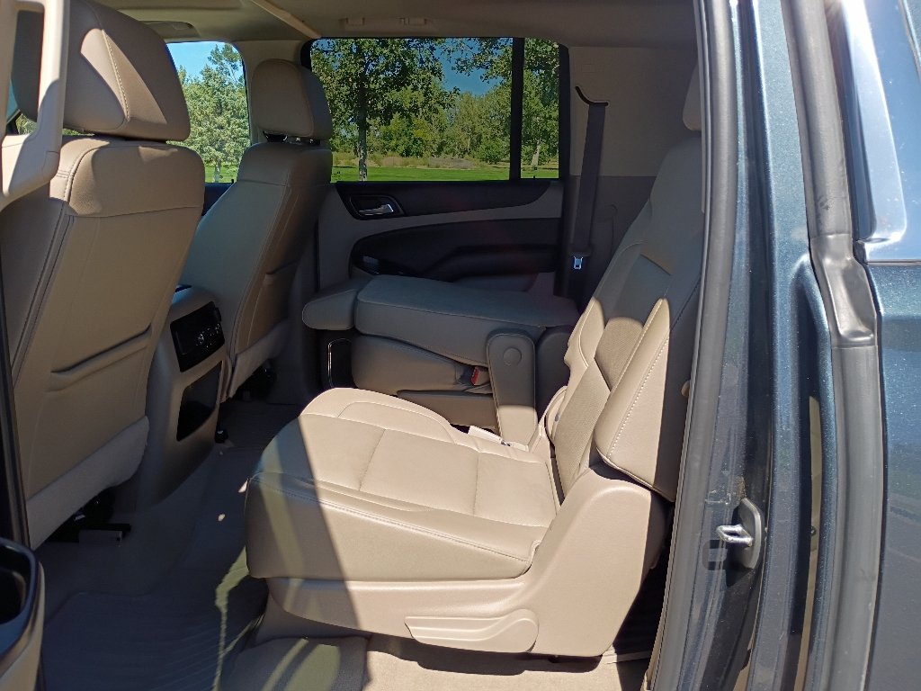 Used 2019 Shadow Gray Metallic Chevrolet Premier image 21