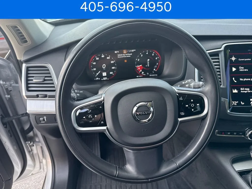 Pre-Owned 2022 Volvo XC90 Momentum