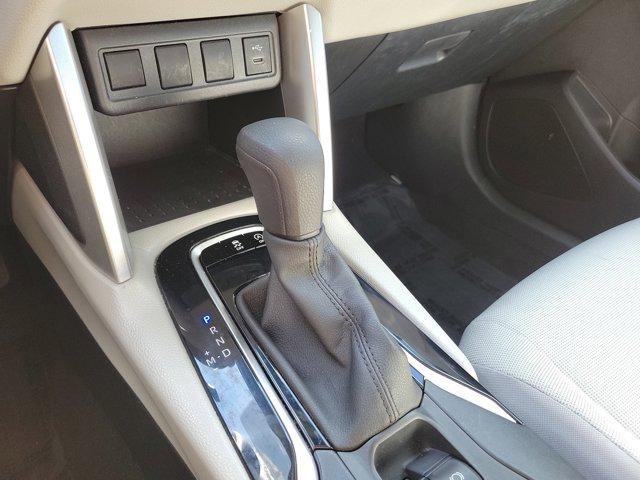 Certified Used 2023 WIND CHILL PEARL Toyota  image 28