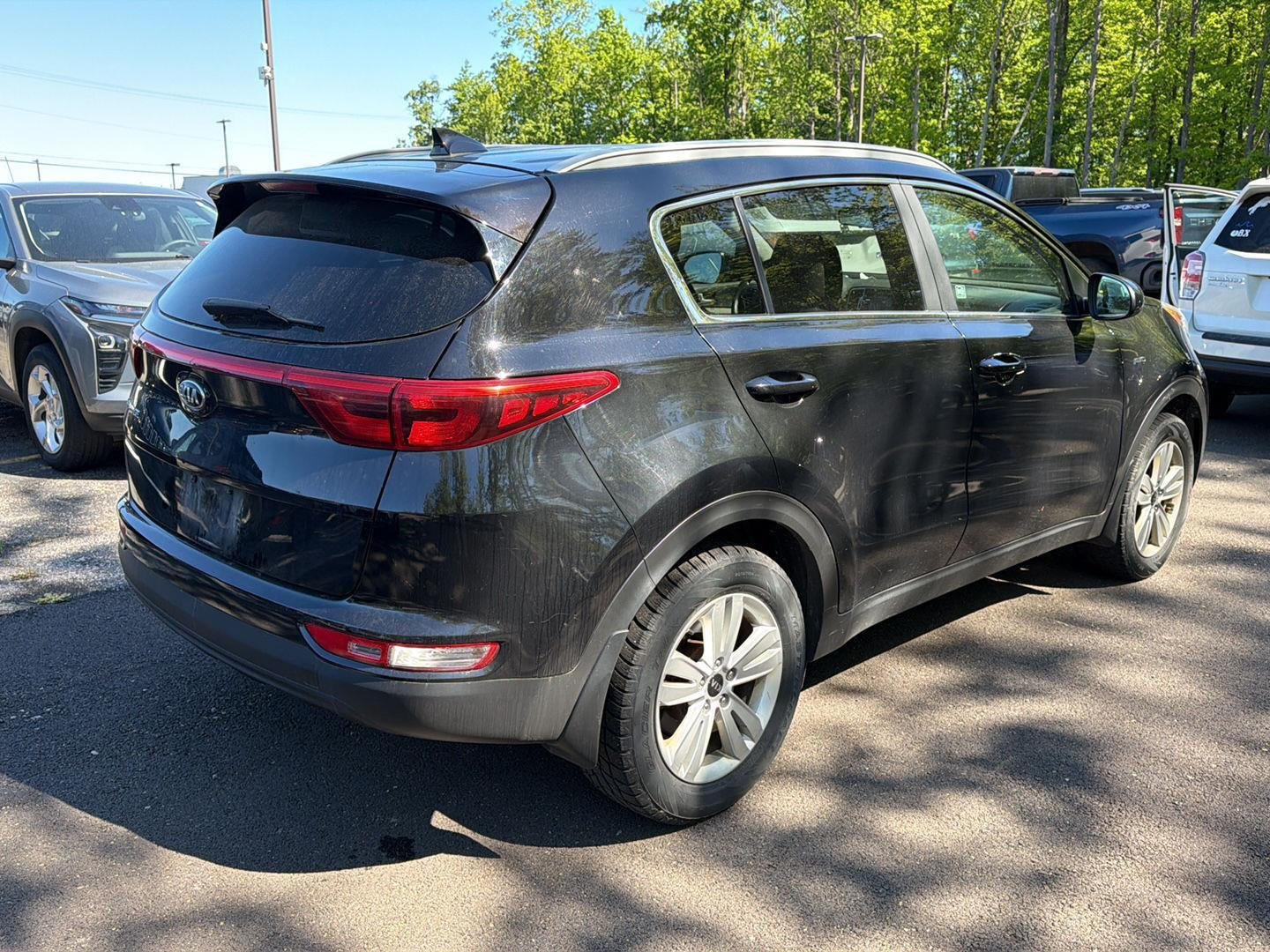 Used 2019 Black Cherry Kia LX image 10