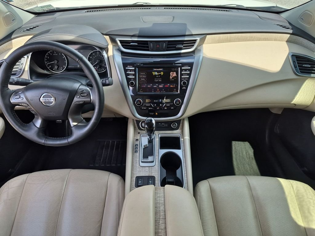 Used 2022 White Nissan SL image 29