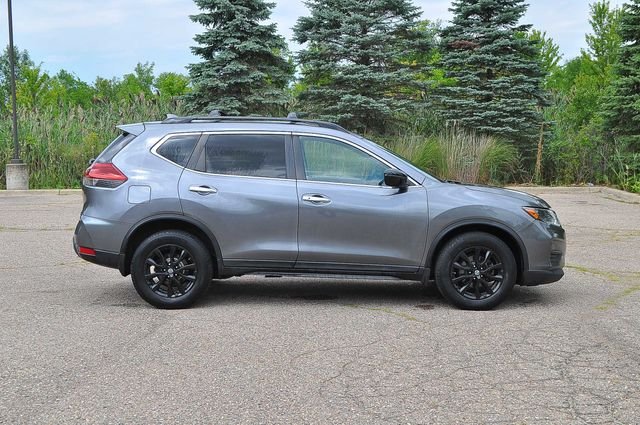 Used 2018 Nissan Rogue SV with VIN 5N1AT2MV0JC807885 for sale in Canton, MI