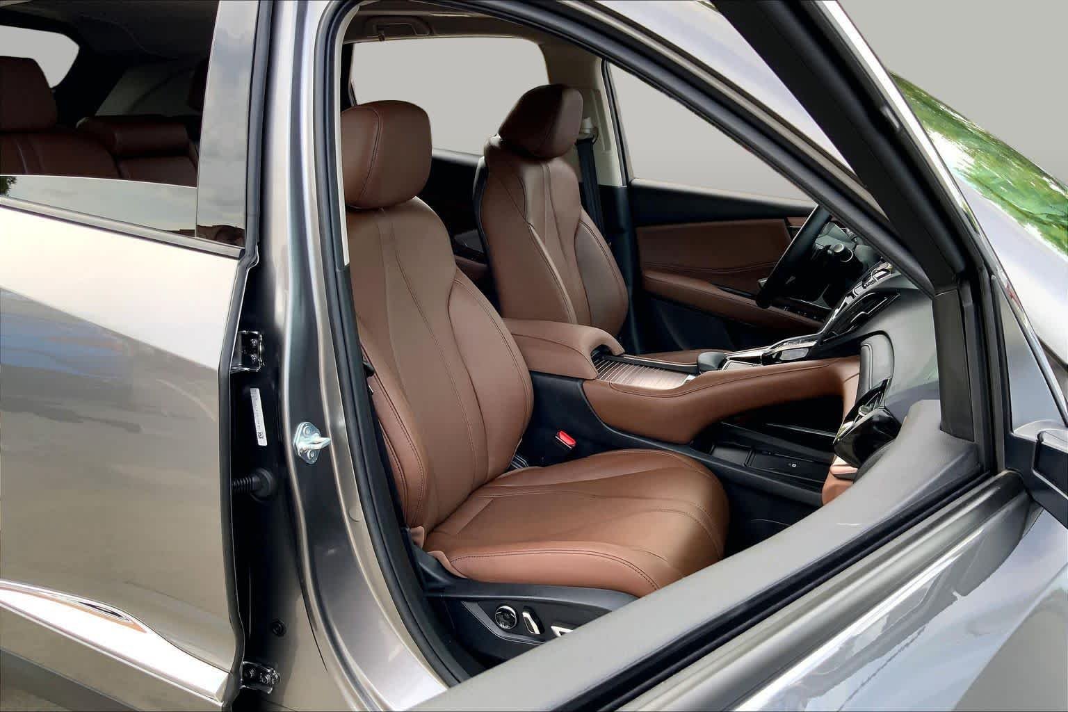 Used 2024 Liquid Carbon Metallic Acura w/Technology Package image 9