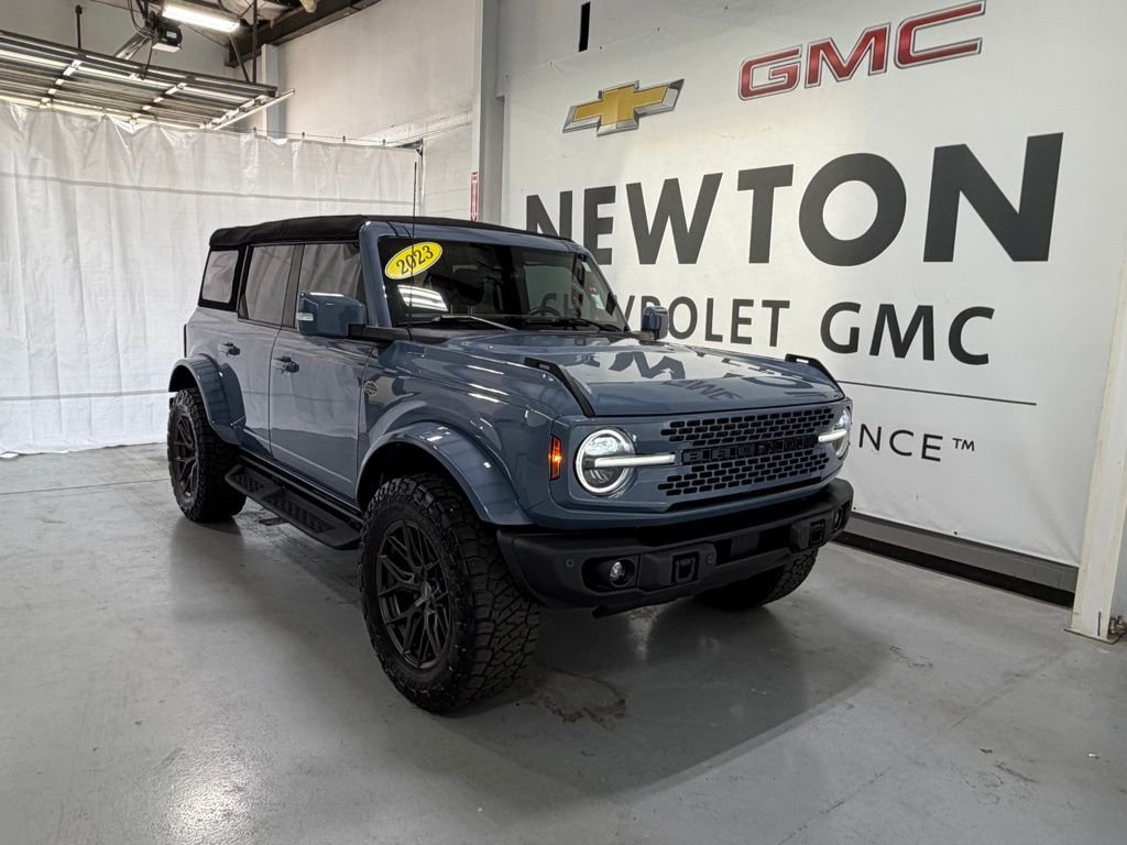 Used 2023 Gray Ford Wildtrak image 2