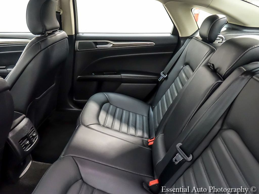 Used 2018 Ingot Silver Ford SE image 11