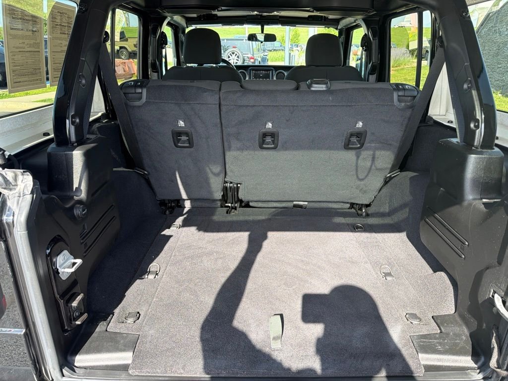 Used 2020 Black Jeep Unlimited Sport S image 14