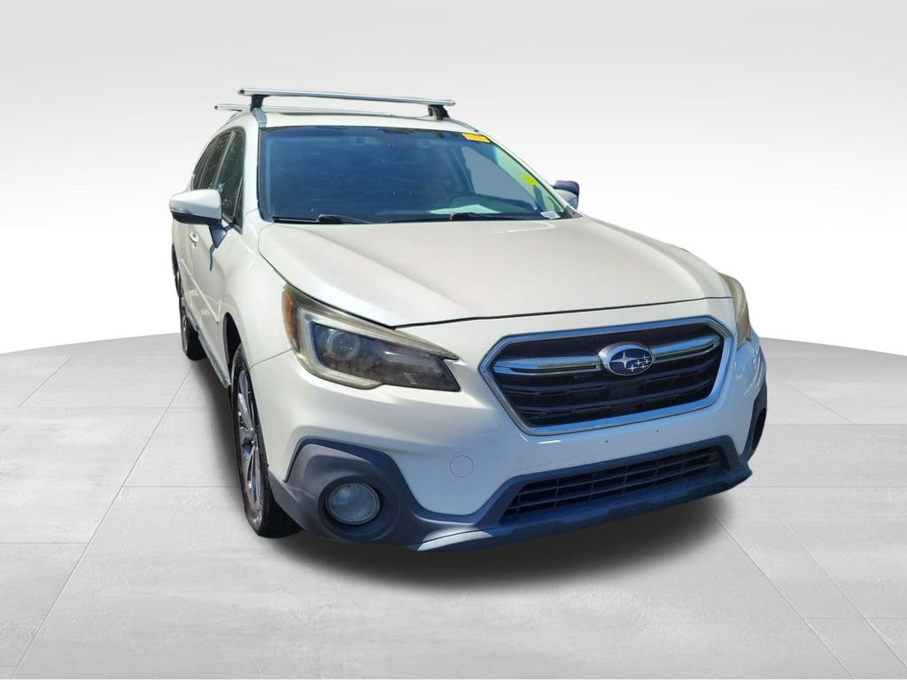 Used 2018 Crystal White Pearl Subaru 2.5i image 10