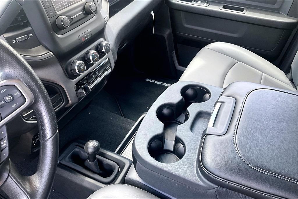 New 2024 Ram 3500 Tradesman 4D Crew Cab