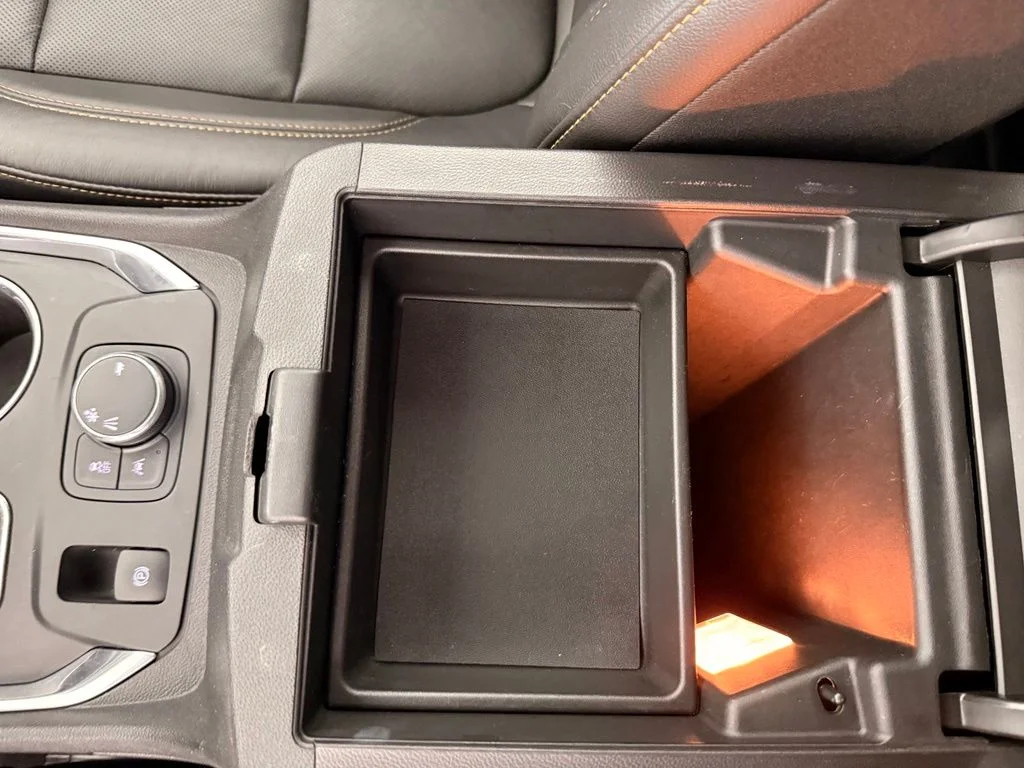 Used 2020 White Chevrolet Premier image 32