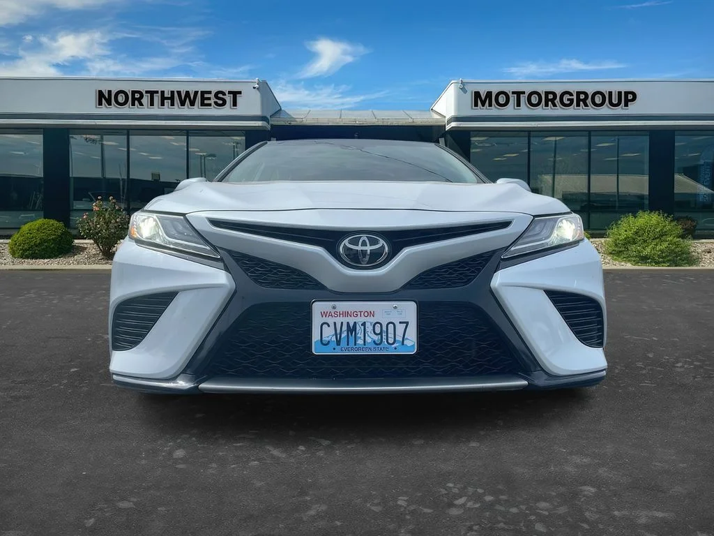Used 2020 Wind Chill Pearl Toyota XSE image 26