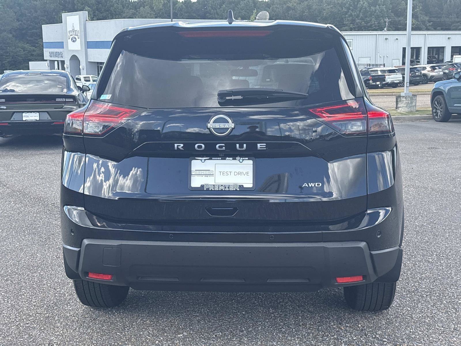 2026 Nissan Rogue S - Photo 6