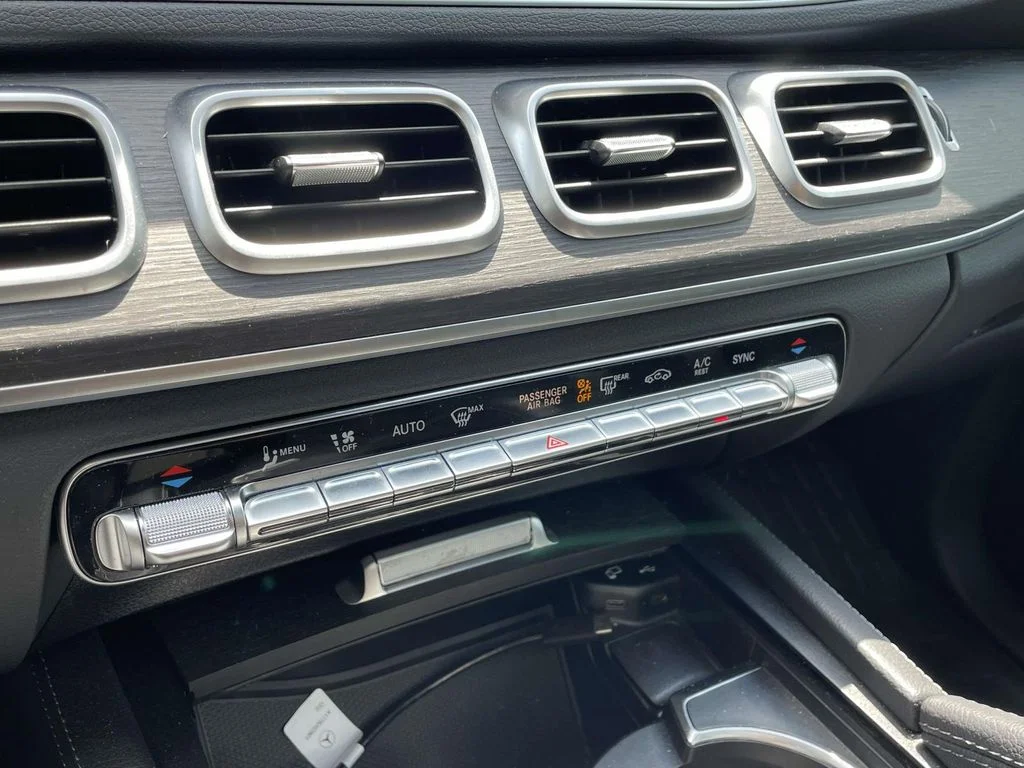 Used 2022 Cardinal Red Metallic Mercedes-Benz GLE 350 image 30