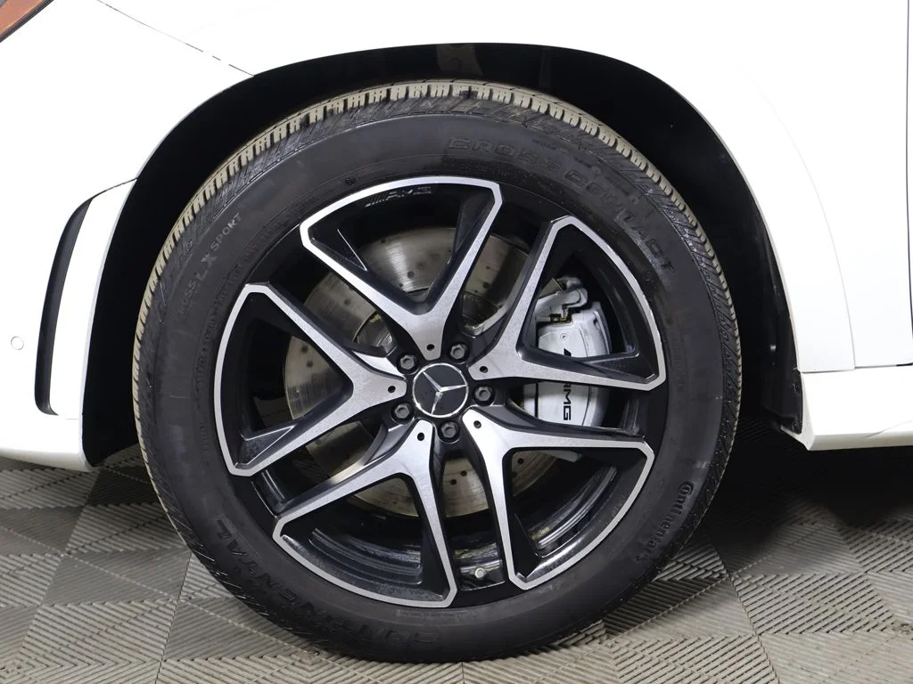 Used 2022 Polar White Mercedes-Benz GLE 53 AMG® image 26
