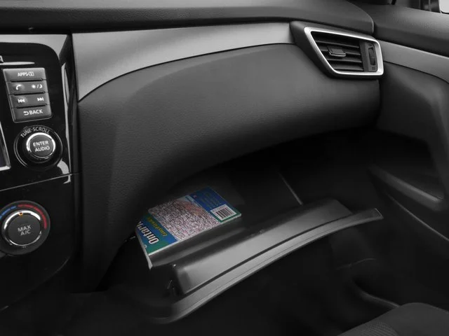 Used 2016 Magnetic Black Nissan S image 19