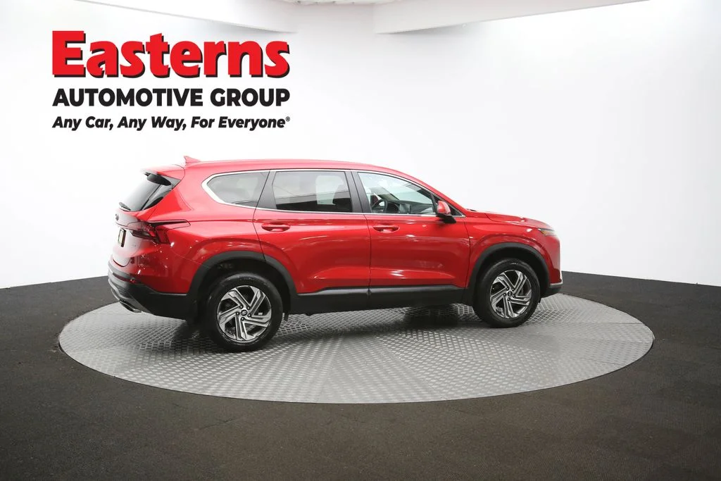 Used 2022 Red Hyundai SE image 42