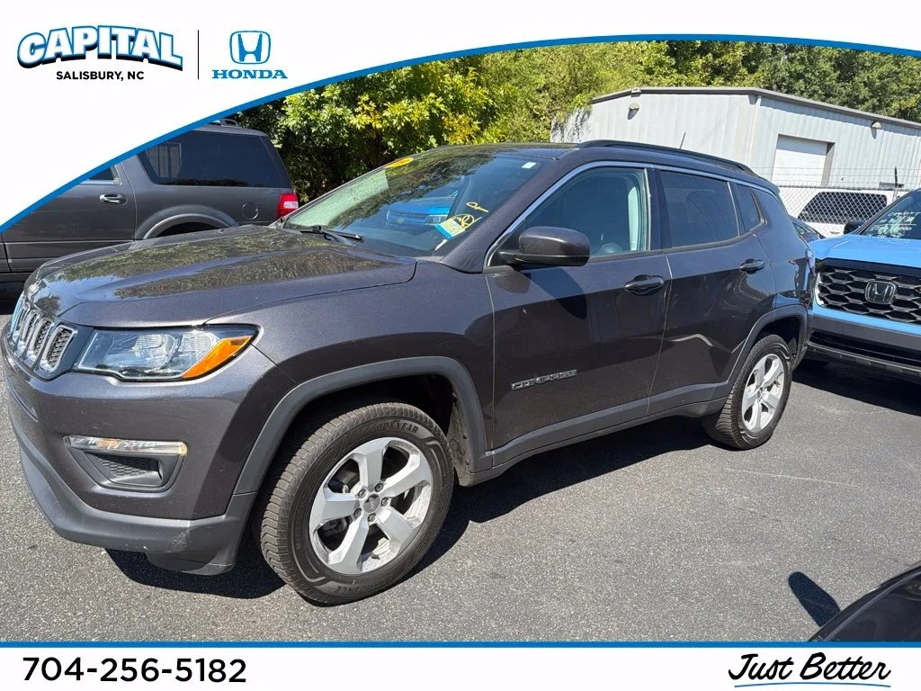 Used 2019 Gray Jeep Latitude image 1