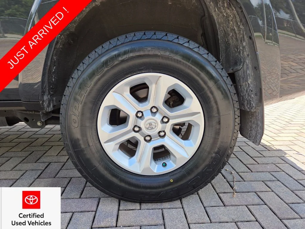 Certified Used 2024  Toyota SR5 image 20