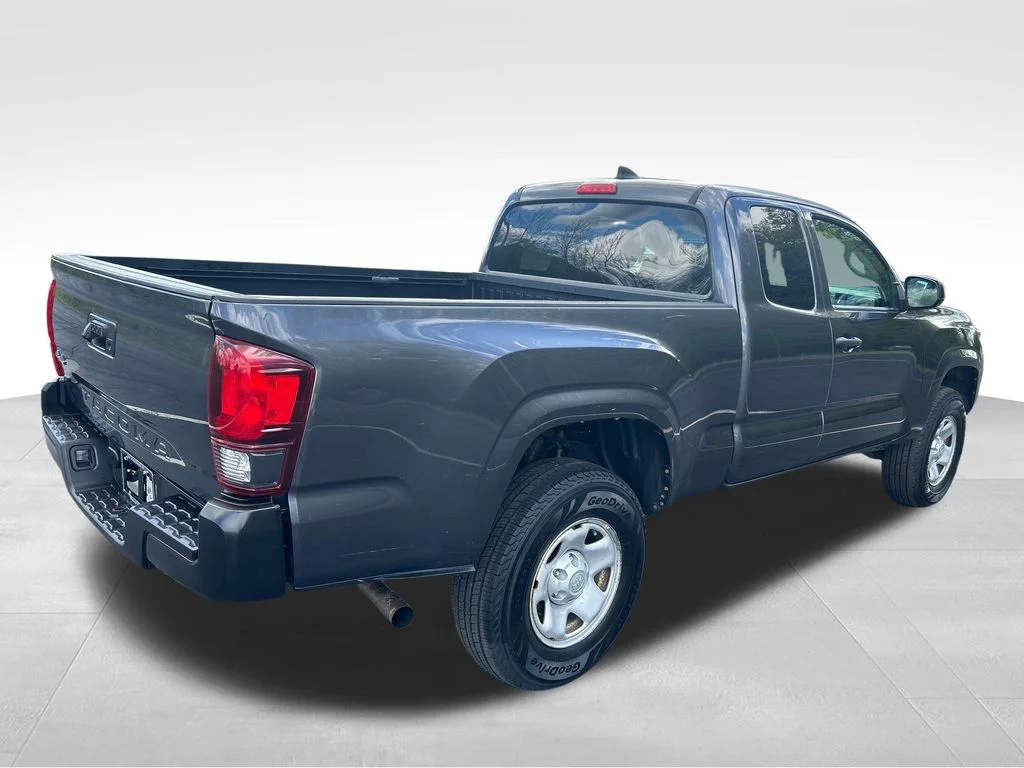 Used 2022 Gray Toyota SR image 6