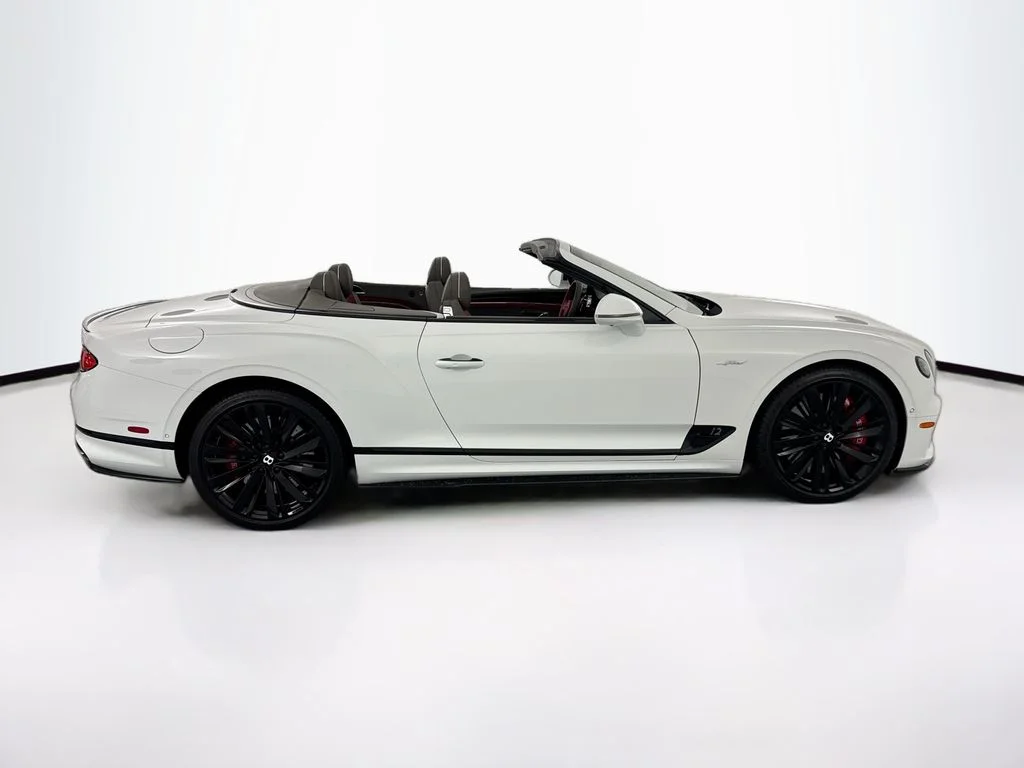 Used 2022  Bentley Speed image 4