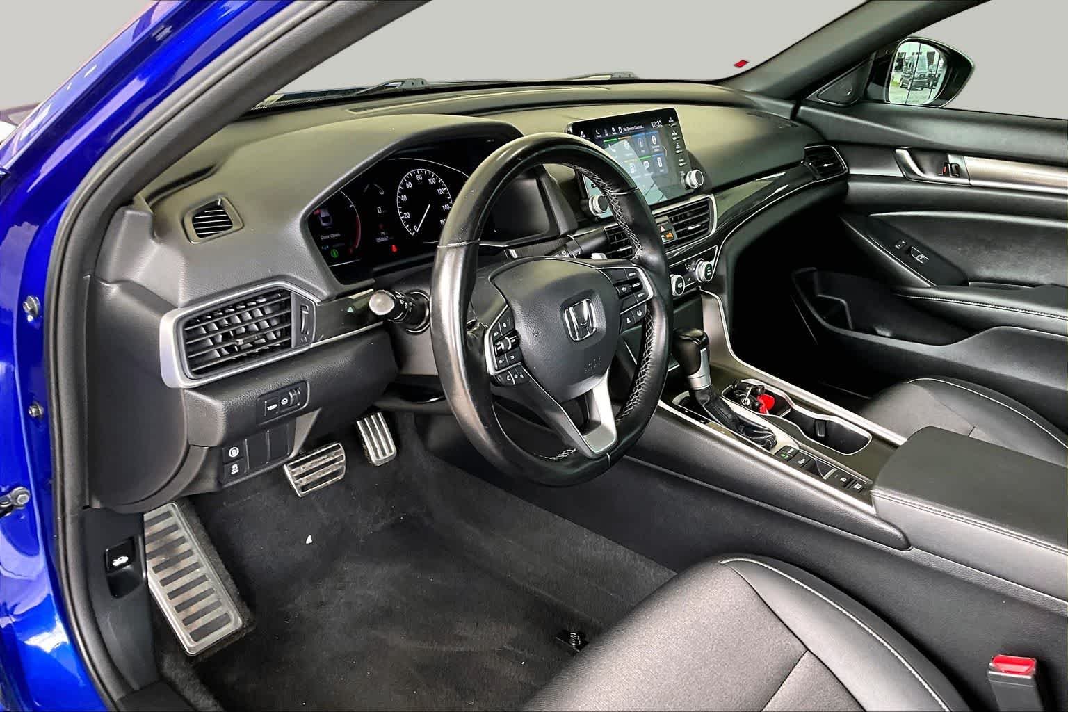 Certified Used 2021 Still Night Pearl Honda Sport image 17
