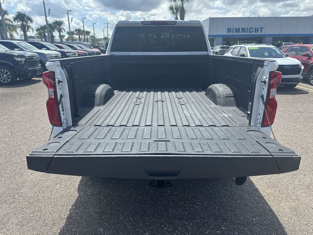 Used 2022 Summit White Chevrolet LTZ image 32