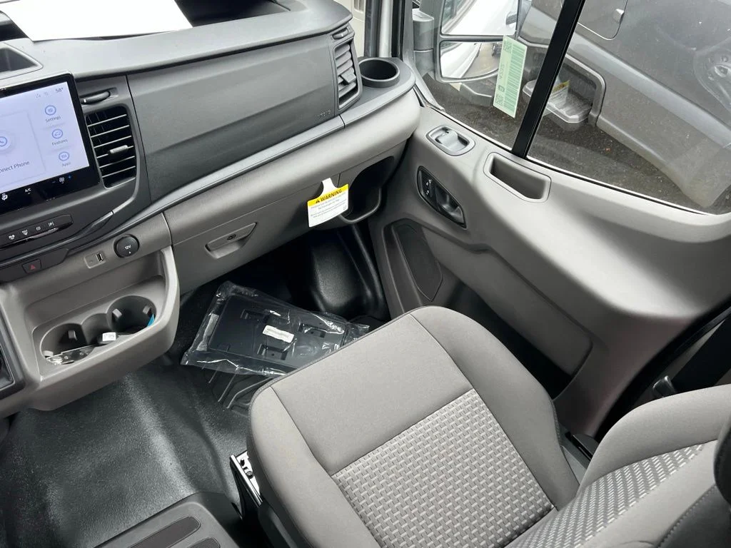 New 2026 Oxford White Ford Cargo Van image 21