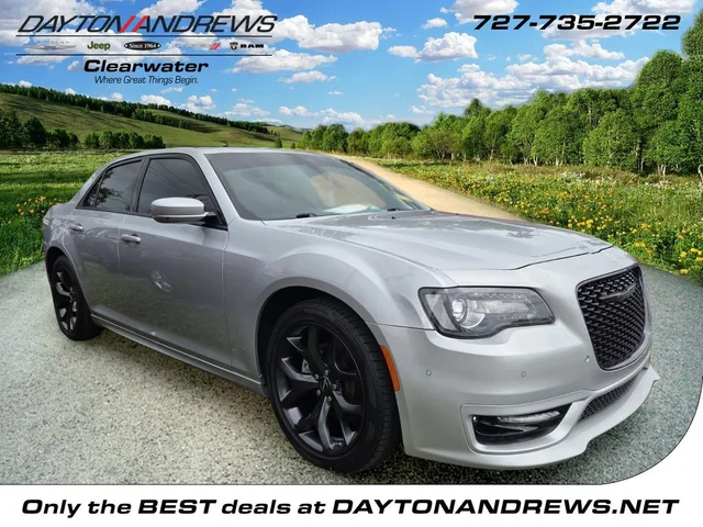 2023 Chrysler 300 Touring