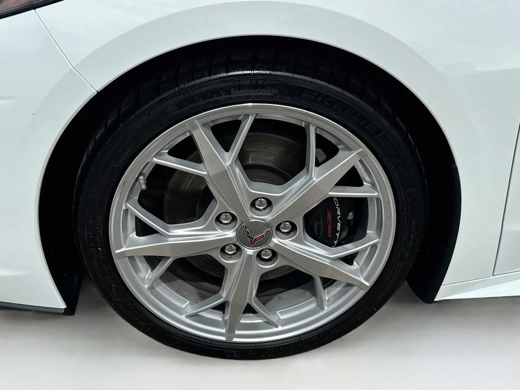 Used 2020 White Chevrolet Stingray image 37