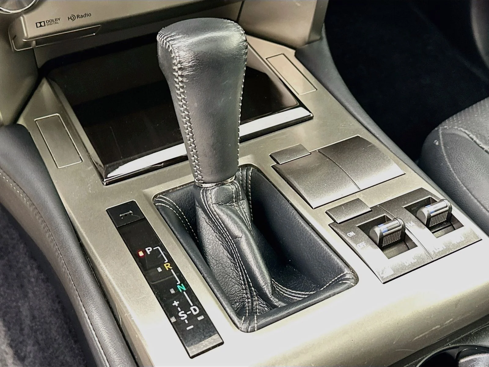 Used 2014 Black Lexus  image 28