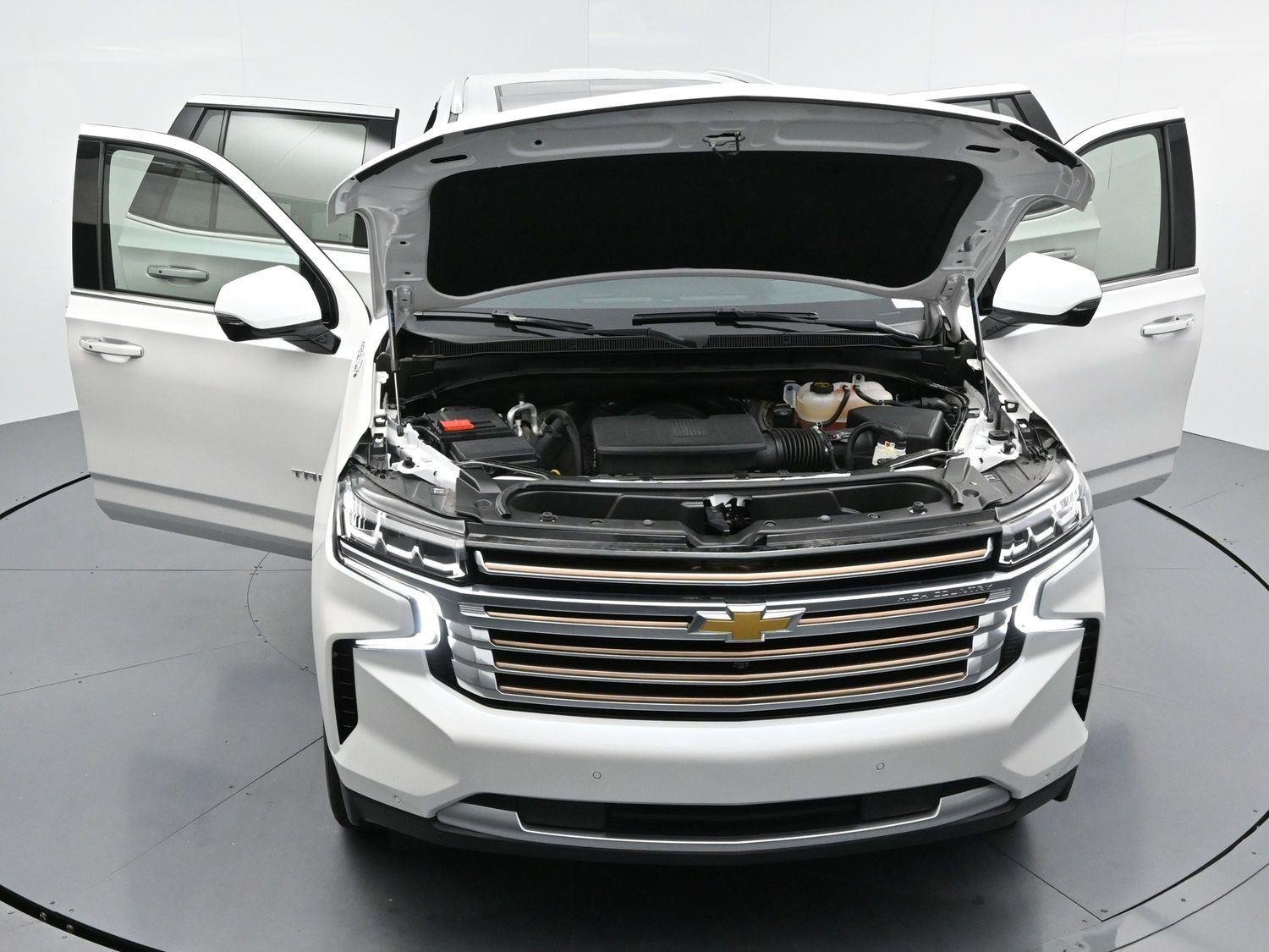 Used 2024 Iridescent Pearl Tricoat Chevrolet High Country image 45