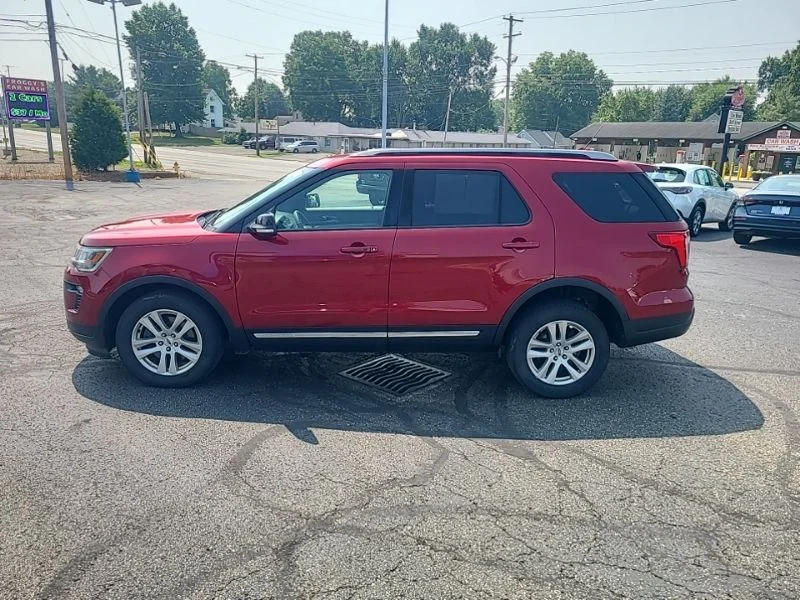 Used 2018 Red Ford XLT image 3