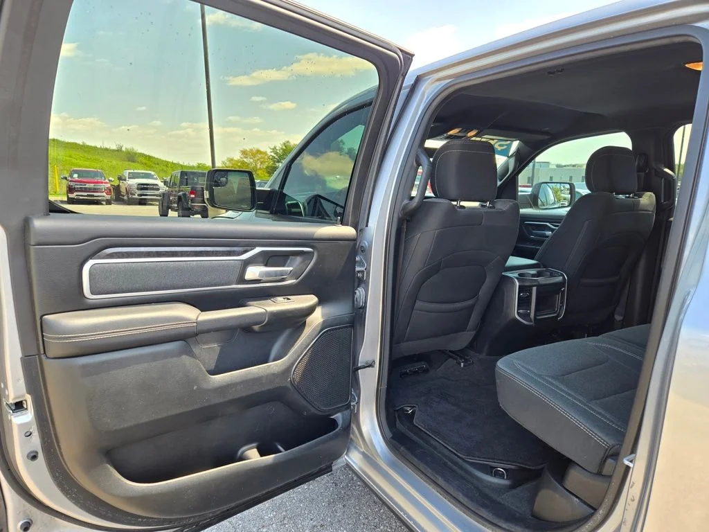 Used 2022 Silver Ram Big Horn/Lone Star image 27