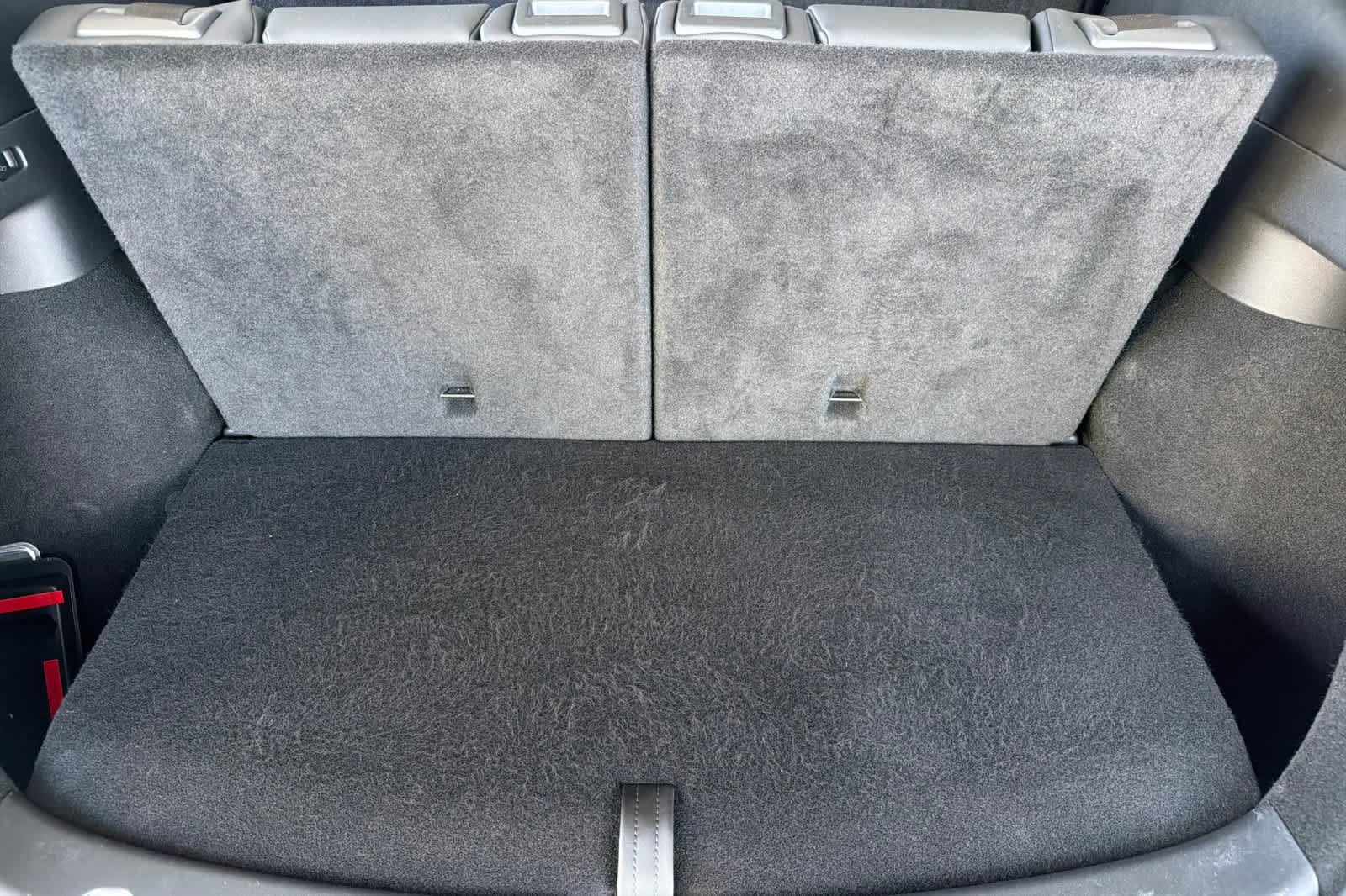 Used 2023 White Tesla  image 17