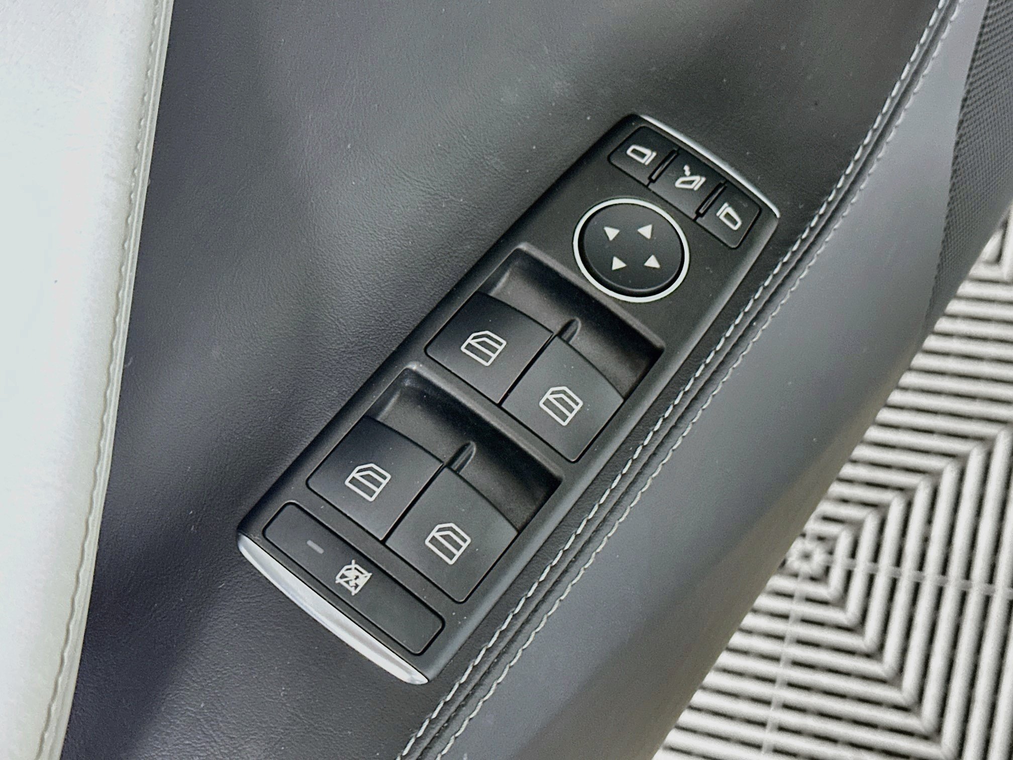 Used 2017 Silver Tesla 100D image 19